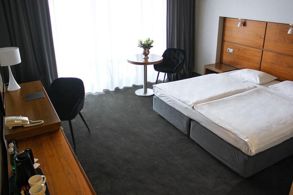 Willa Port Ostróda Exteriör bild A room at the hotel