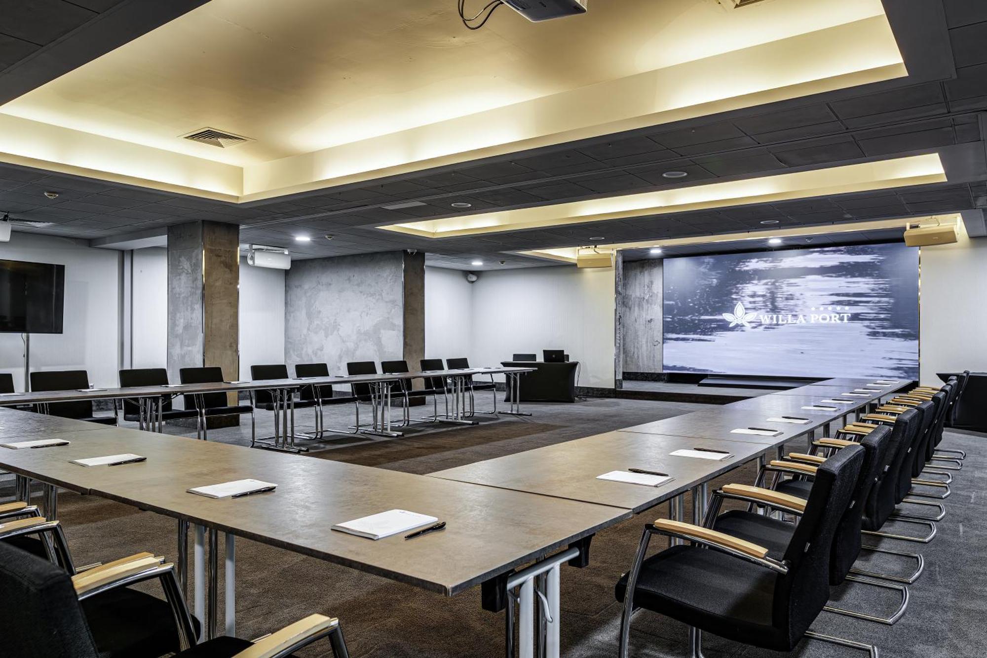 Willa Port Ostróda Exteriör bild Meeting room